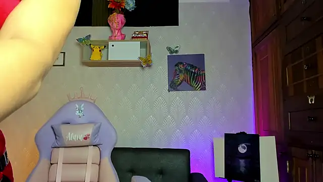 Alaia Love77 online show from November 2025 01:10:01 PM