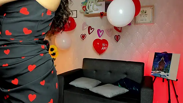 Snapshot of Alaia_Love77 chatting on February 2026 11:23:02 PM Alaia Love77 online show from February 2026 11:23:02 PM