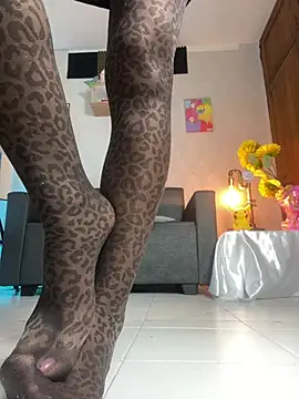 Alaia Love77 online show from June 2026 02:49:01 PM