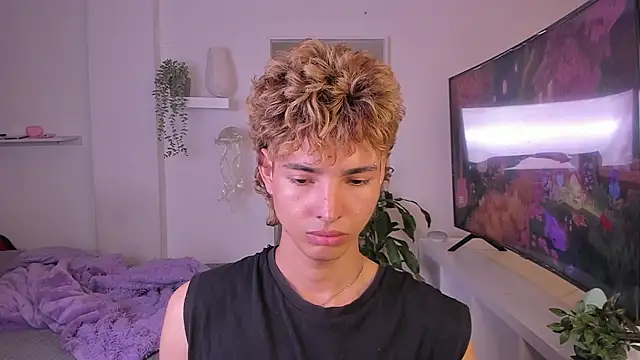 santy-kitty online show from November 2025 01:26:01 AM