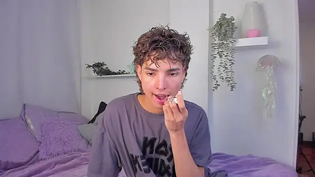 santy-kitty online show from January 2026 01:09:02 AM