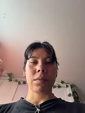 Snapshot of EemaHaruki chatting on April 2026 06:04:02 PM EemaHaruki online show from April 2026 06:04:02 PM