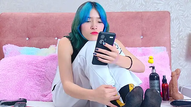 Snapshot of AlliciaKim chatting on September 2025 07:17:02 PM AlliciaKim online show from September 2025 07:17:02 PM