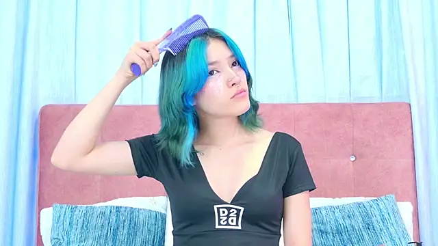 Snapshot of AlliciaKim chatting on October 2025 07:14:02 PM AlliciaKim online show from October 2025 07:14:02 PM