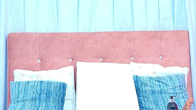 Snapshot of AlliciaKim chatting on October 2025 07:26:02 PM AlliciaKim online show from October 2025 07:26:02 PM