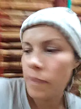 Snapshot of amazonafit_ chatting on December 2025 09:00:02 PM amazonafit online show from December 2025 09:00:02 PM