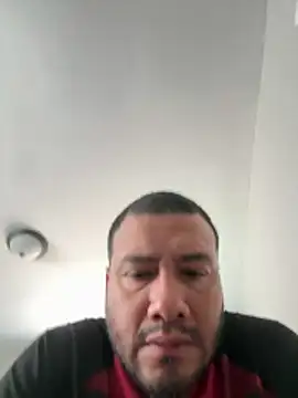 Snapshot of elamante03 chatting on April 2026 03:35:02 PM elamante03 online show from April 2026 03:35:02 PM