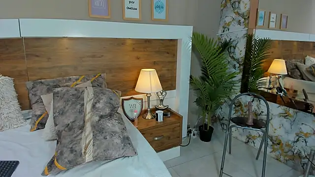 EmaBakker online show from February 2025 06:24:02 PM