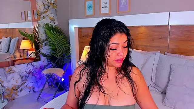 EmaBakker online show from October 2025 11:44:02 AM