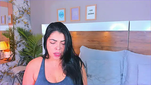 EmaBakker online show from February 2026 09:38:01 AM