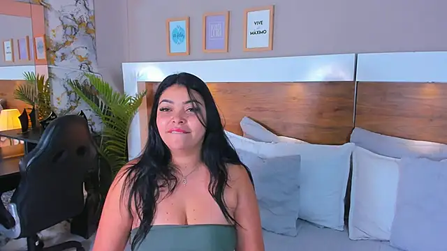 EmaBakker online show from March 2026 10:18:01 AM