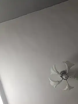 Lana-Gross online show from October 2025 03:31:02 PM