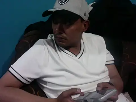 Snapshot of TUMORENO1 chatting on January 2025 03:26:02 AM TUMORENO1 online show from January 2025 03:26:02 AM