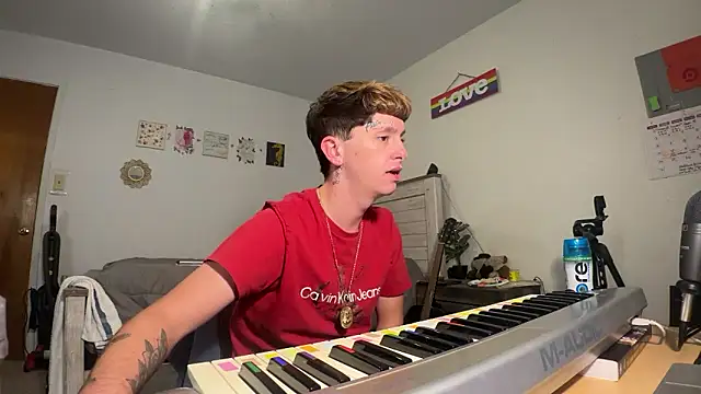 twentywithafelonyy online show from September 2025 06:29:01 AM