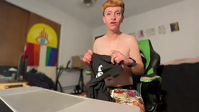 twentywithafelonyy online show from December 2025 03:10:01 PM