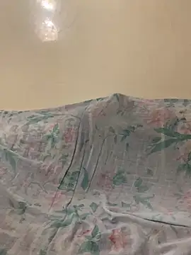 Snapshot of Layla-daloua chatting on September 2025 05:49:01 PM Layla-daloua online show from September 2025 05:49:01 PM