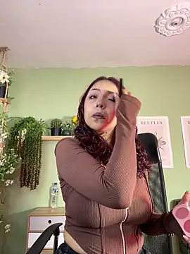 Snapshot of Liittleluaa_ chatting on September 2025 01:35:02 PM Liittleluaa online show from September 2025 01:35:02 PM