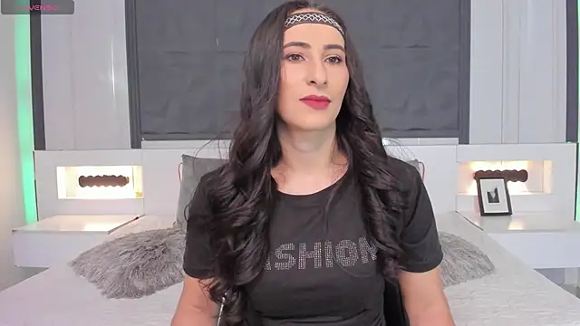 Snapshot of SaraGomez1 chatting on February 2025 12:27:01 PM SaraGomez1 online show from February 2025 12:27:01 PM