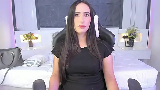 Snapshot of SaraGomez1 chatting on September 2025 02:00:01 PM SaraGomez1 online show from September 2025 02:00:01 PM