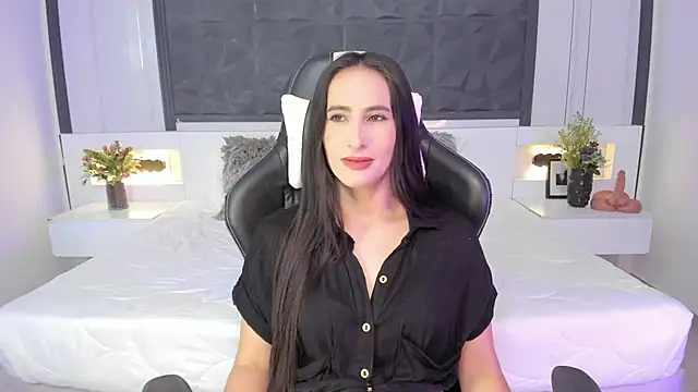 Snapshot of SaraGomez1 chatting on September 2025 04:45:02 PM SaraGomez1 online show from September 2025 04:45:02 PM