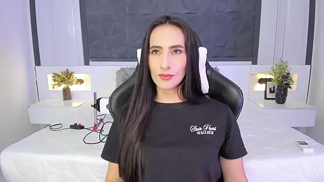 Snapshot of SaraGomez1 chatting on October 2025 04:03:02 PM SaraGomez1 online show from October 2025 04:03:02 PM