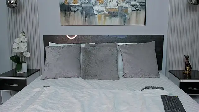 SaraGomez1 online show from May 2026 12:32:01 PM