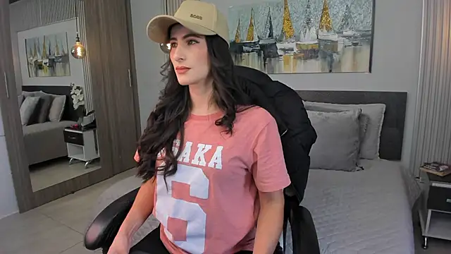 SaraGomez1 online show from June 2026 01:34:02 PM