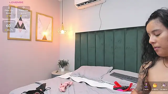 Dilan y Mia online show from December 2024 05:11:01 PM