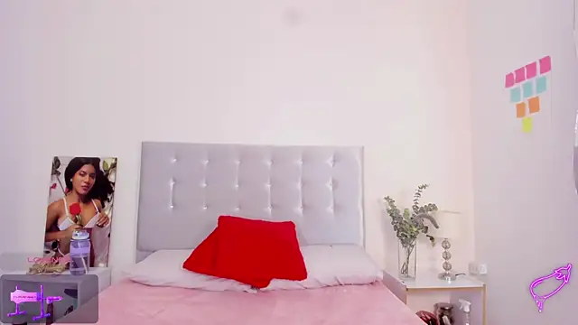 NiaBlanco online show from May 2026 11:43:01 PM