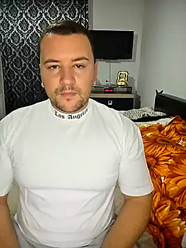 KarlosCarutox online show from October 2025 05:25:01 PM