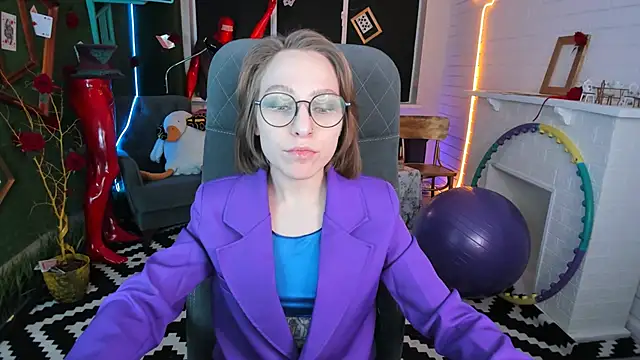 AphexQueen online show from December 2024 03:15:01 PM