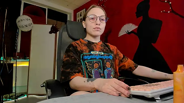 AphexQueen online show from February 2025 03:32:02 PM