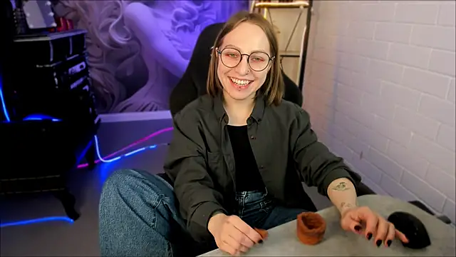 AphexQueen online show from February 2025 12:13:01 PM