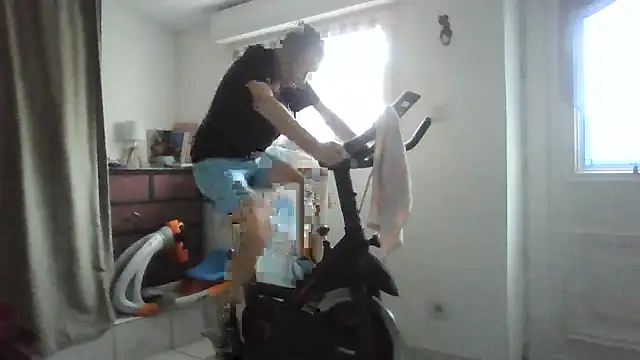 Snapshot of naturiste974 chatting on November 2025 08:03:02 AM naturiste974 online show from November 2025 08:03:02 AM