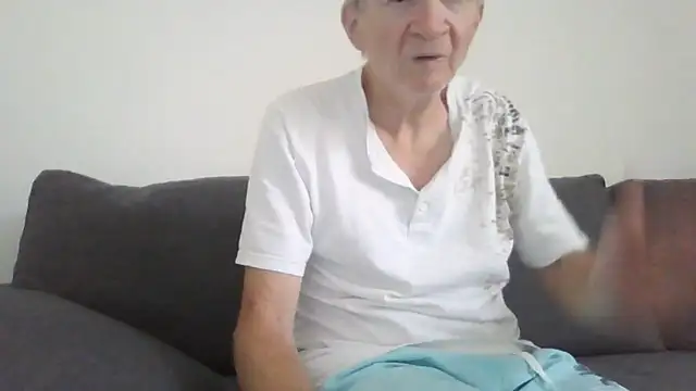 naturiste974 online show from June 2026 03:14:02 PM