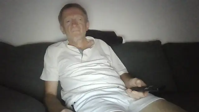 naturiste974 online show from June 2026 08:00:02 PM