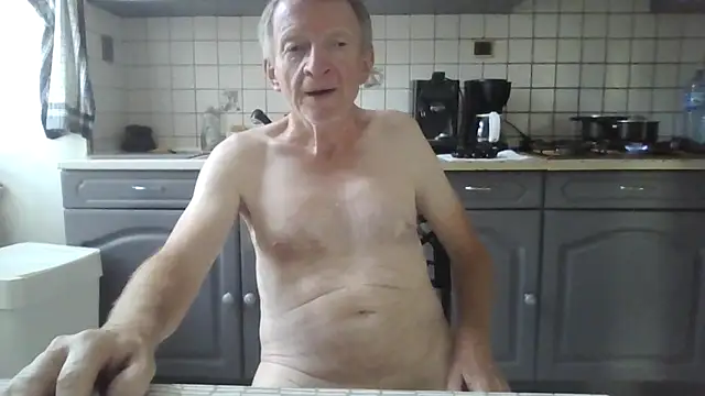 Snapshot of naturiste974 chatting on June 2026 05:28:01 PM naturiste974 online show from June 2026 05:28:01 PM