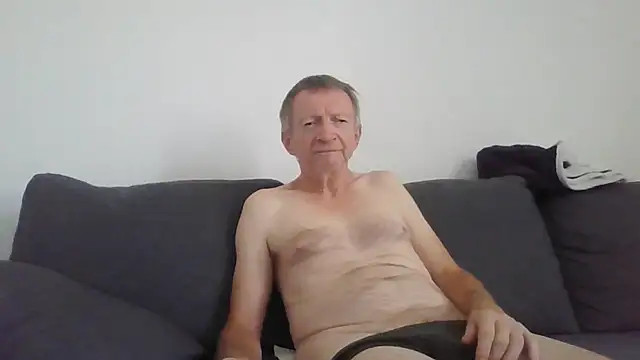 Snapshot of naturiste974 chatting on July 2026 04:02:01 PM naturiste974 online show from July 2026 04:02:01 PM