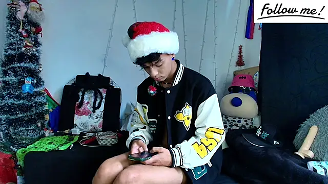 Snapshot of twink_sebas_ chatting on December 2024 03:06:02 PM twink sebas online show from December 2024 03:06:02 PM