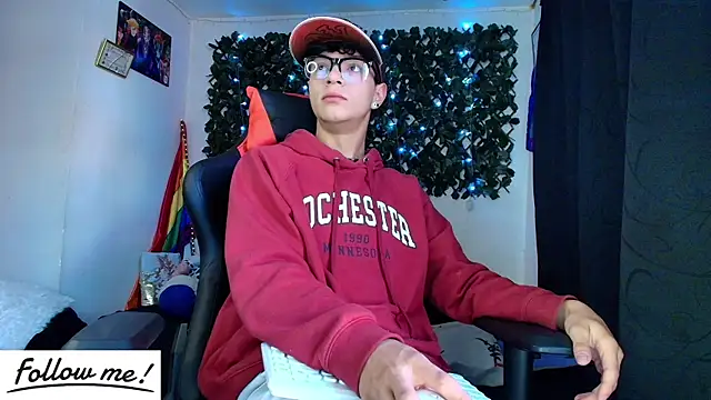 Snapshot of twink_sebas_ chatting on January 2025 02:15:01 PM twink sebas online show from January 2025 02:15:01 PM