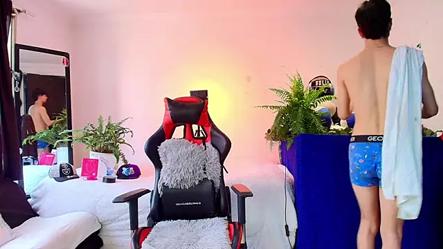 Snapshot of twink_sebas_ chatting on October 2025 07:12:02 PM twink sebas online show from October 2025 07:12:02 PM