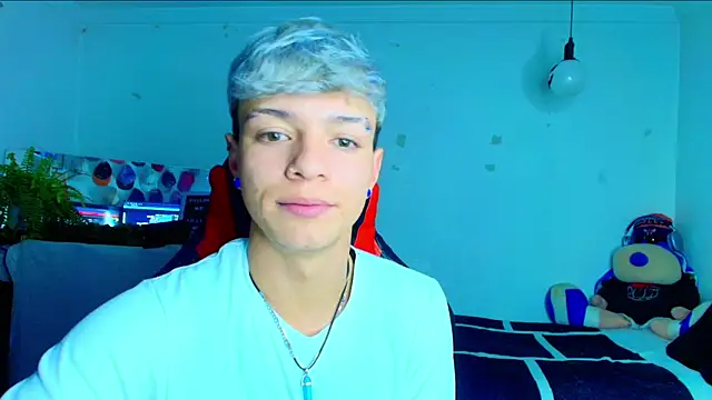 Snapshot of twink_sebas_ chatting on November 2025 03:09:02 AM twink sebas online show from November 2025 03:09:02 AM