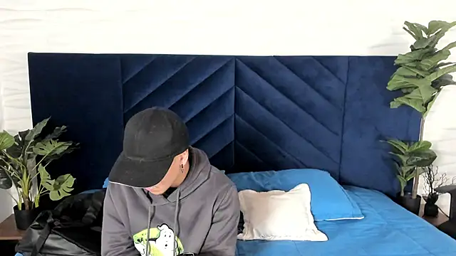 Andy Joy  online show from November 2025 11:32:02 AM