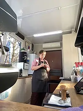 Snapshot of cinnabon_ chatting on January 2025 11:41:01 AM cinnabon online show from January 2025 11:41:01 AM