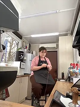 Snapshot of cinnabon_ chatting on February 2025 07:59:02 AM cinnabon online show from February 2025 07:59:02 AM