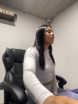 emily 22x online show from January 2025 11:56:01 PM