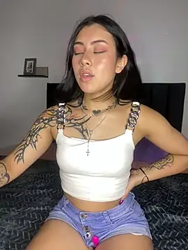 emily 22x online show from February 2025 02:15:01 AM