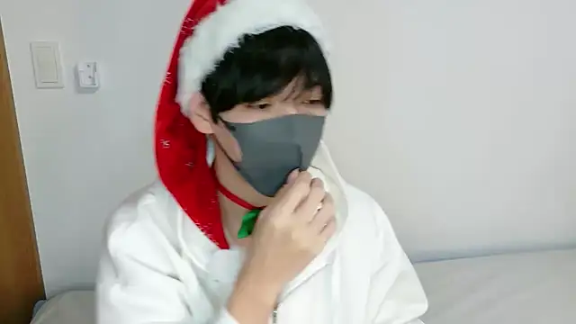 Snapshot of itsme_LEON chatting on December 2025 01:05:01 PM itsme LEON online show from December 2025 01:05:01 PM