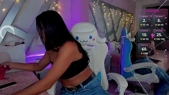 Snapshot of Amber_villalobos_ chatting on February 2025 08:58:02 PM Amber villalobos online show from February 2025 08:58:02 PM