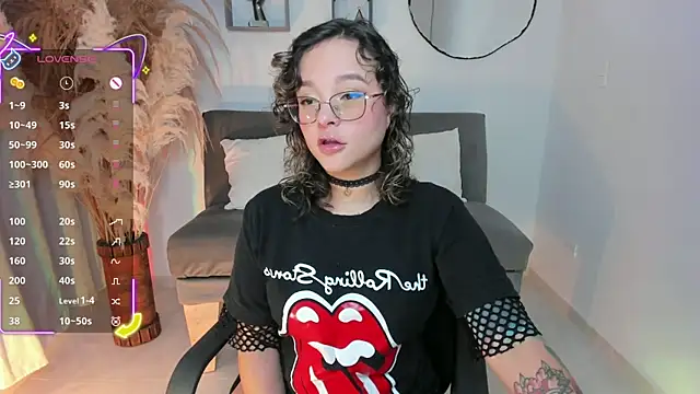 Snapshot of divine_amy1 chatting on September 2025 12:40:02 PM divine amy1 online show from September 2025 12:40:02 PM